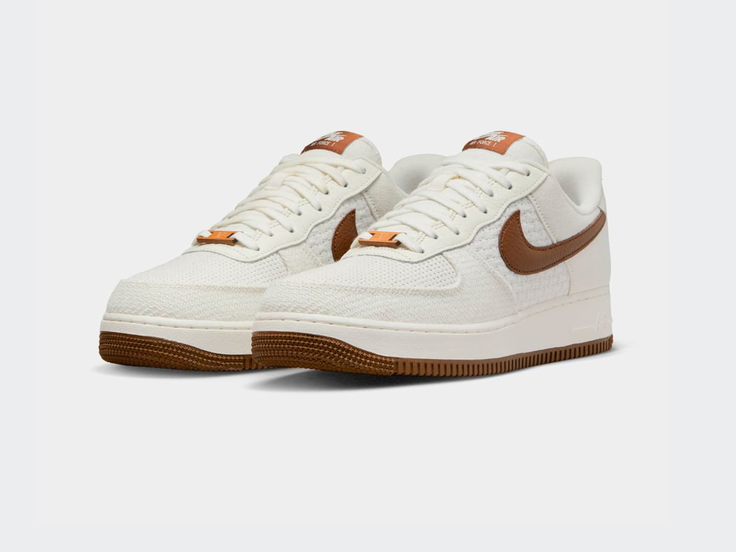 Nike Air Force 1 07 SNKRS Day DX2666 100