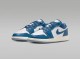Кроссовки Air Jordan 1 Low SE grade school / industrial blue