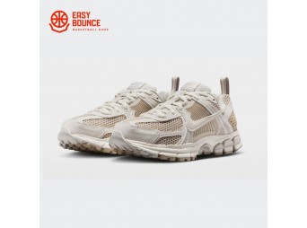 Кроссовки Nike Vomero 5 grade school / phantom, sail, light bone