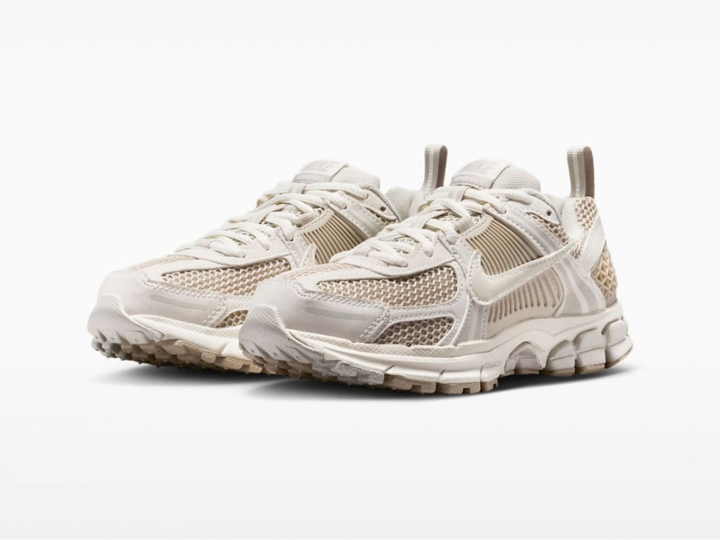 Кроссовки Nike Vomero 5 grade school / phantom, sail, light bone