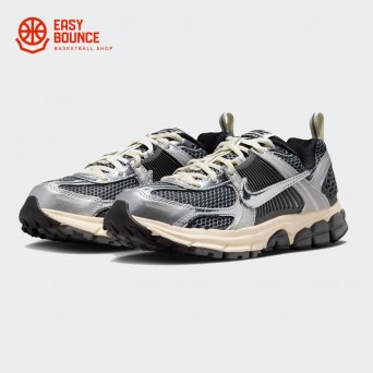Кроссовки Nike Vomero 5 grade school / iron grey, metallic silver, chrome