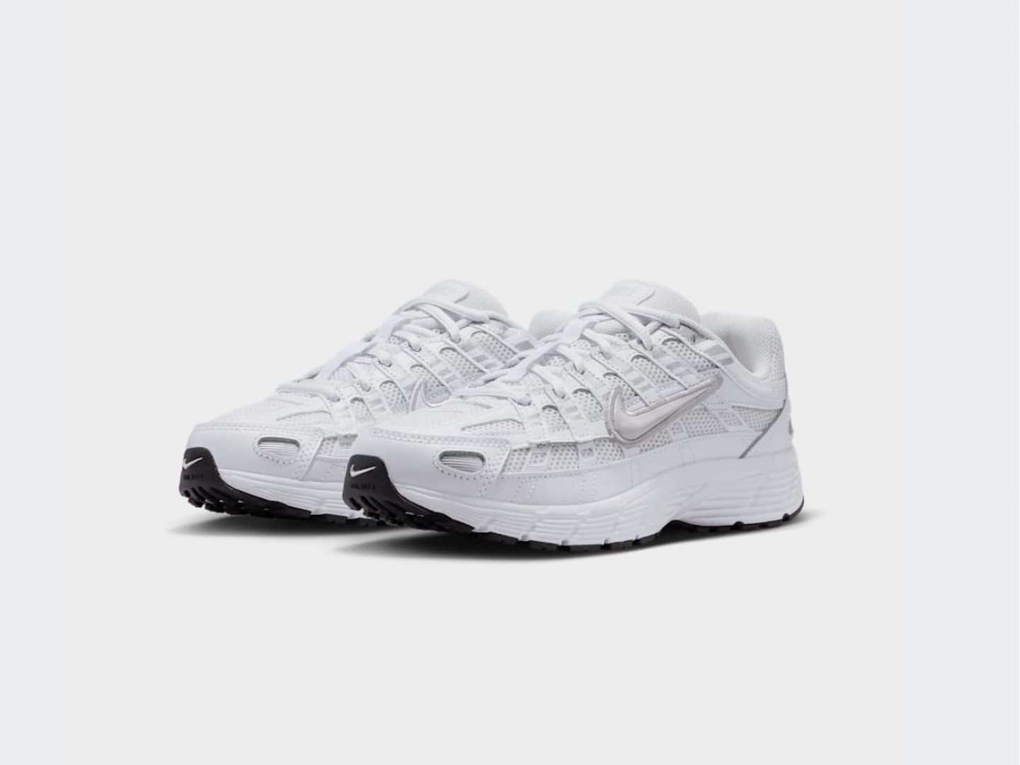 Кроссовки Nike P-6000 grade school / platinum tint, white, metallic silver